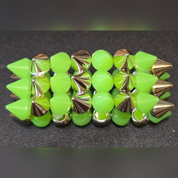Spiked Punk Neon Green & Gold Stretchy Bracelet Accessory - Picture 8 of 9